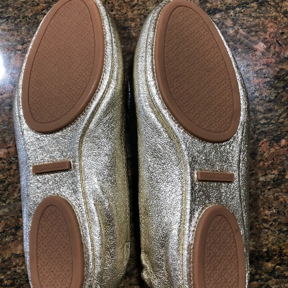 AUTH TORY BRUCH GOLD FLATS SIZE 6 - Picture 3 of 6